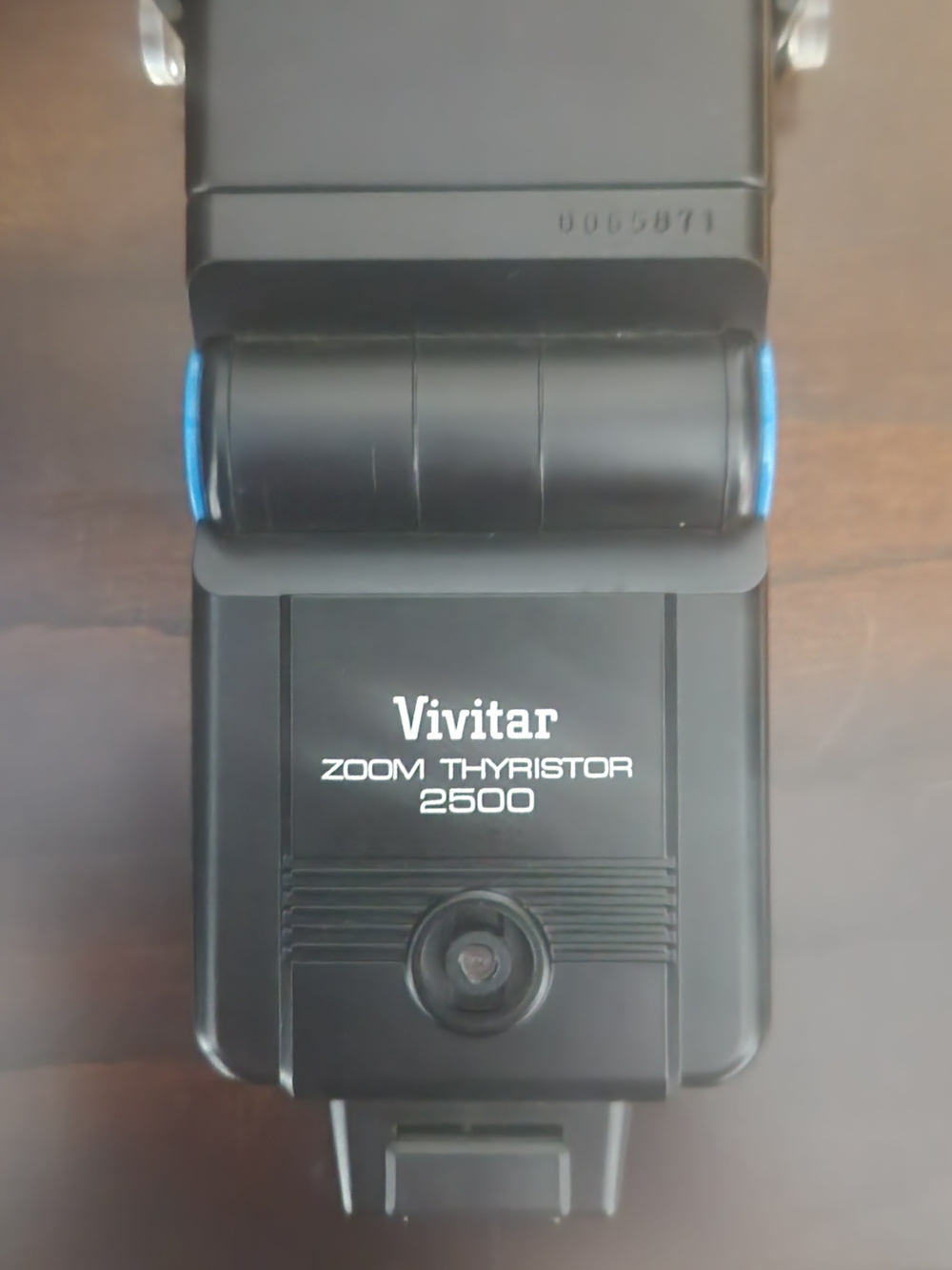 Vintage Vivitar Zoom Thyristor 2500 Flash - Black